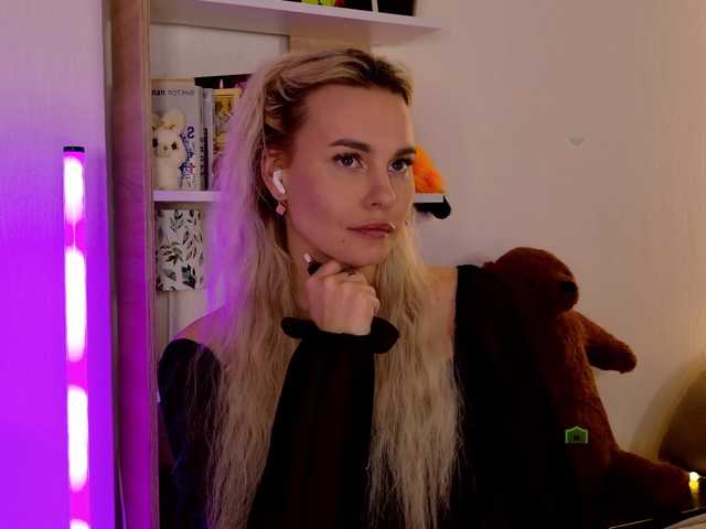 Katerina-space live cam on BongaCams
