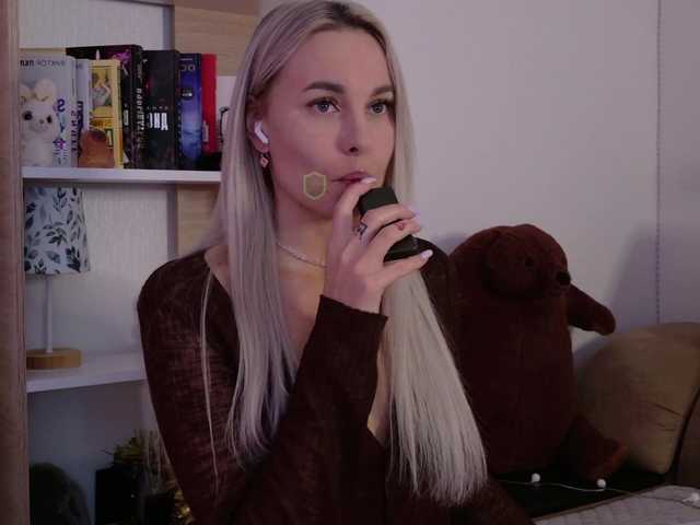 Katerina-space live cam on BongaCams