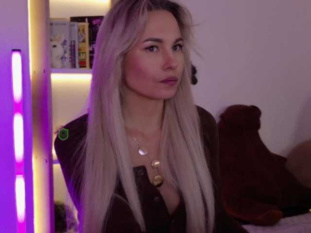 Katerina-space live cam on BongaCams