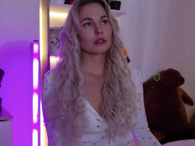 Katerina-space live cam on BongaCams