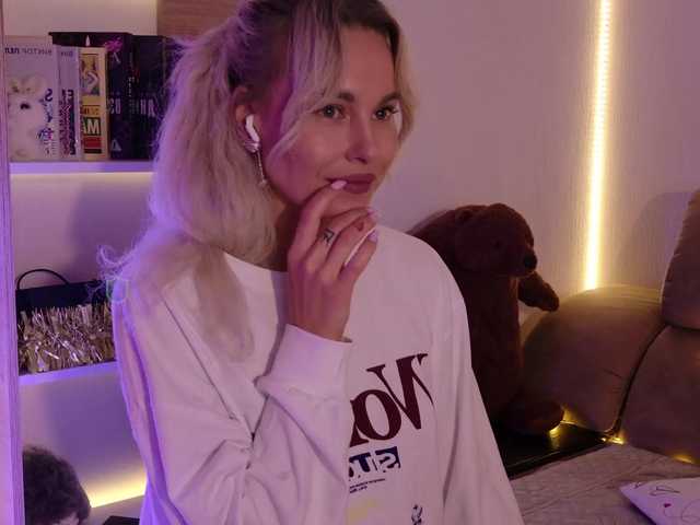 Katerina-space live cam on BongaCams