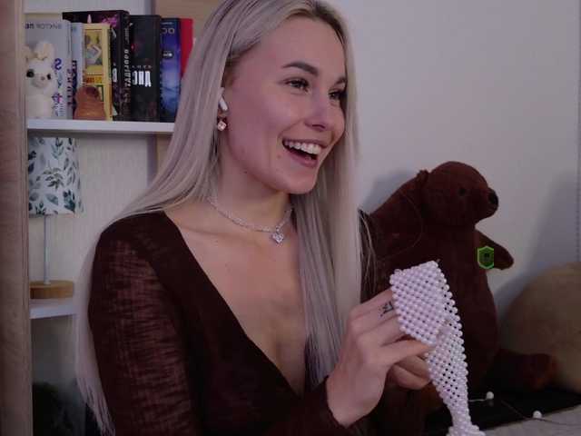 Katerina-space live cam on BongaCams