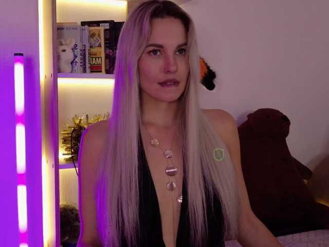 Katerina-space live cam on BongaCams