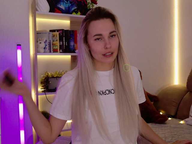 Katerina-space live cam on BongaCams