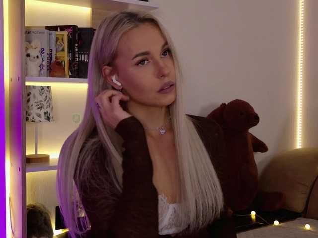 Katerina-space live cam on BongaCams