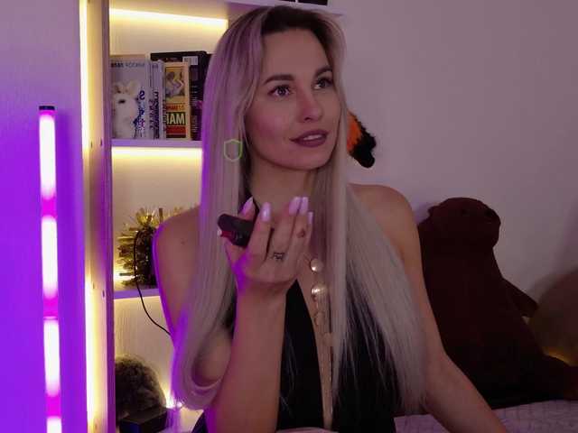 Katerina-space live cam on BongaCams