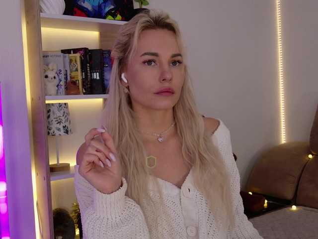 Katerina-space live cam on BongaCams