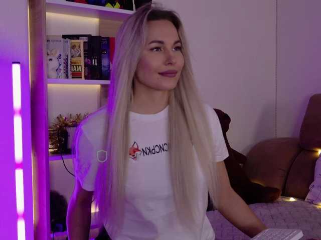 Katerina-space live cam on BongaCams