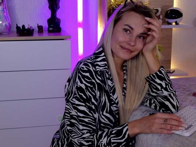 Katerina-space live cam on BongaCams
