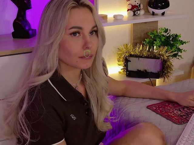 Katerina-space live cam on BongaCams