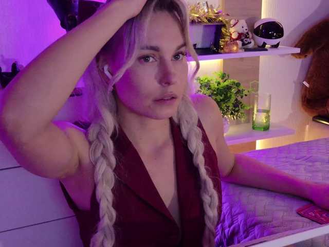 Katerina-space live cam on BongaCams