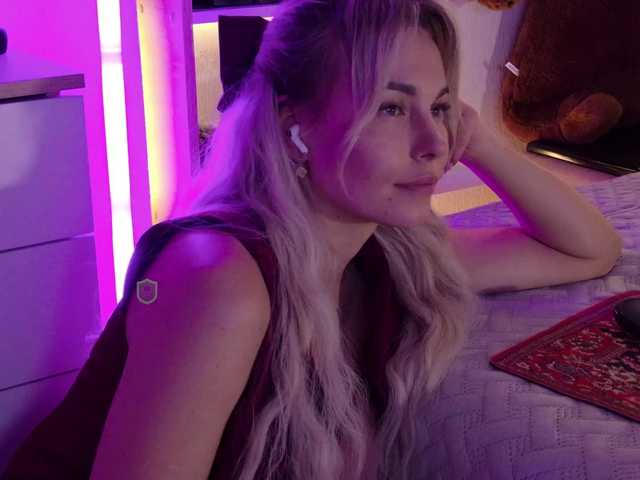 Katerina-space live cam on BongaCams