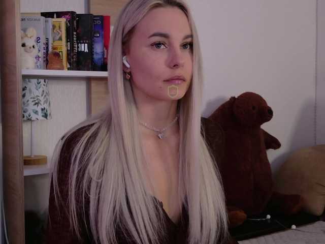Katerina-space live cam on BongaCams