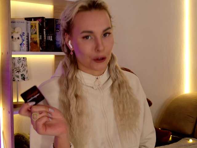 Katerina-space live cam on BongaCams
