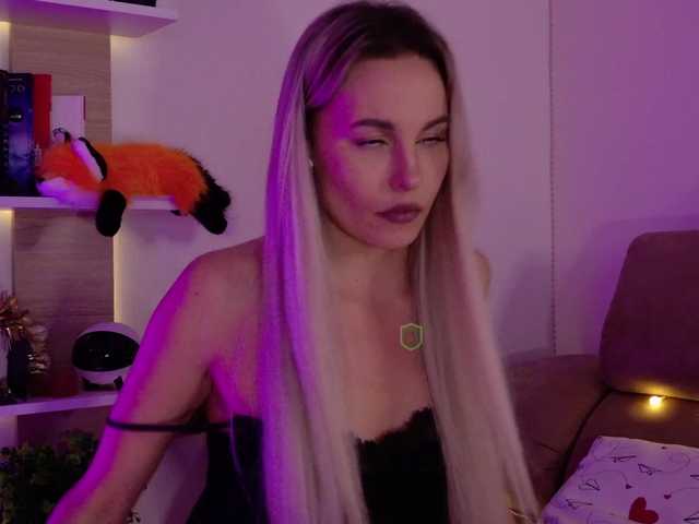 Katerina-space live cam on BongaCams
