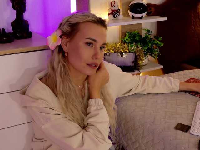 Katerina-space live cam on BongaCams