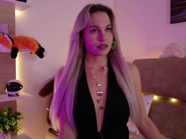 Katerina-space live cam on BongaCams
