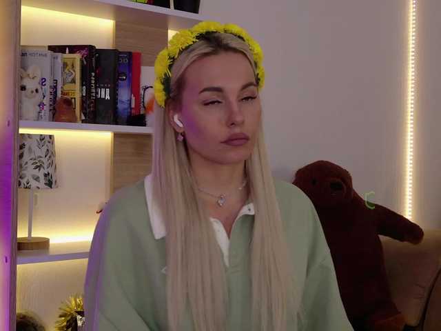 Katerina-space live cam on BongaCams