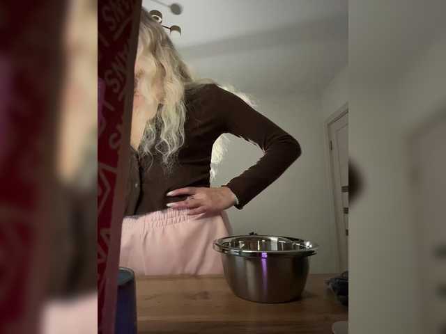 katerina-space cam belle