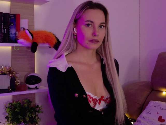 Katerina-space live cam on BongaCams