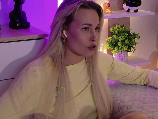Katerina-space live cam on BongaCams