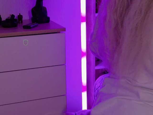 Katerina-space live cam on BongaCams