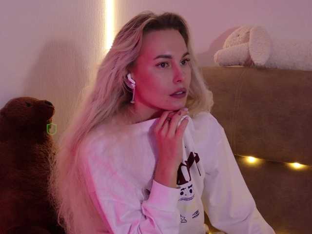 Katerina-space live cam on BongaCams