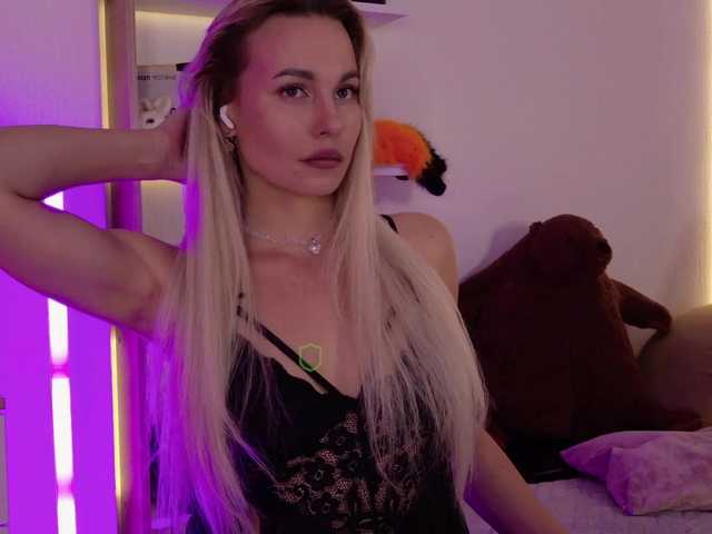Katerina-space live cam on BongaCams