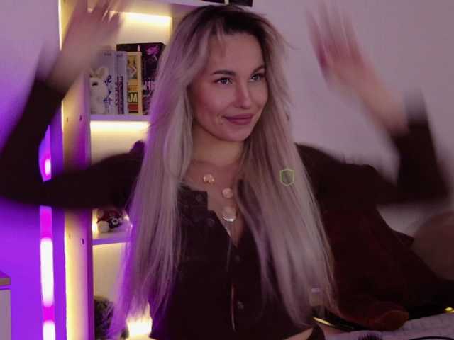 Katerina-space live cam on BongaCams