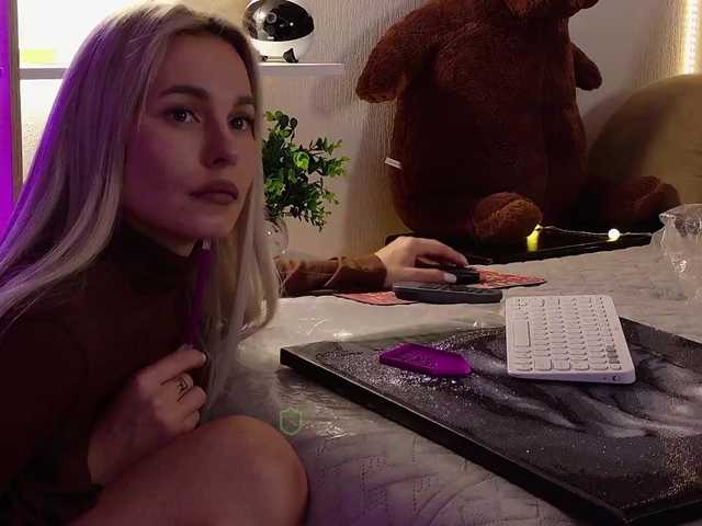 Katerina-space live cam on BongaCams