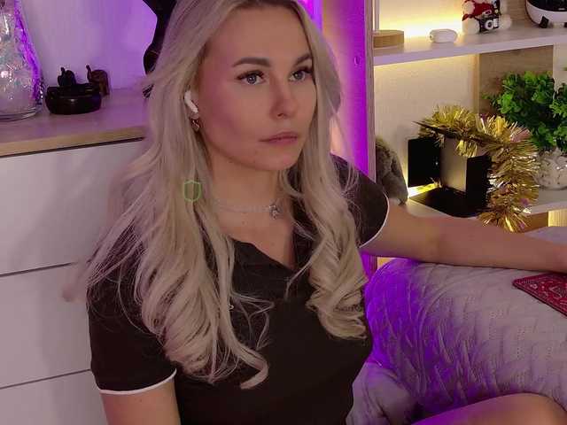 Katerina-space live cam on BongaCams