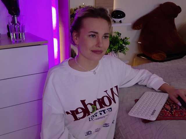 Katerina-space live cam on BongaCams