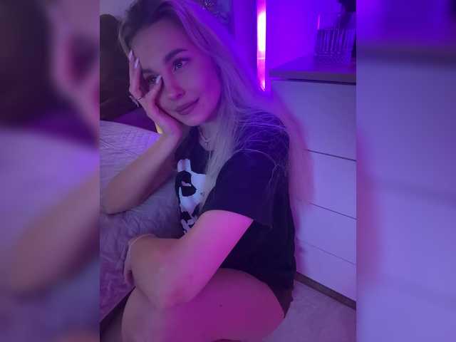 Katerina-space live cam on BongaCams