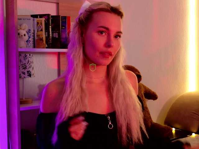 Katerina-space live cam on BongaCams