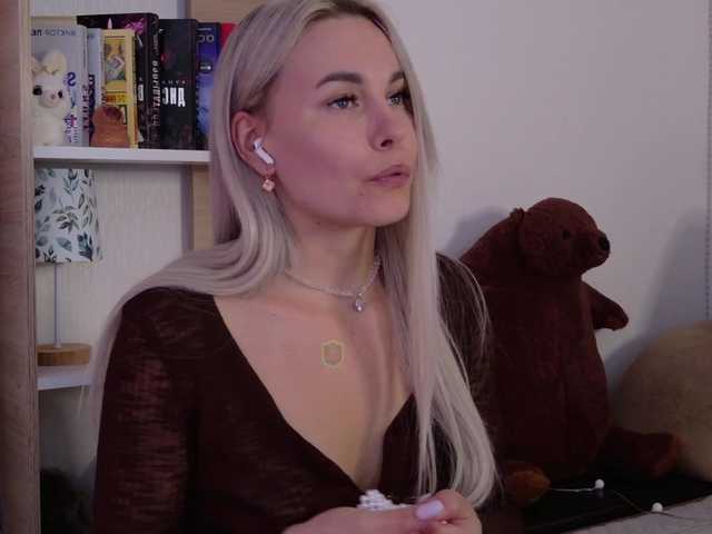 Katerina-space live cam on BongaCams