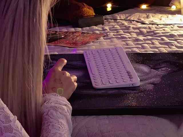 Kocmoc_Katerina webcam