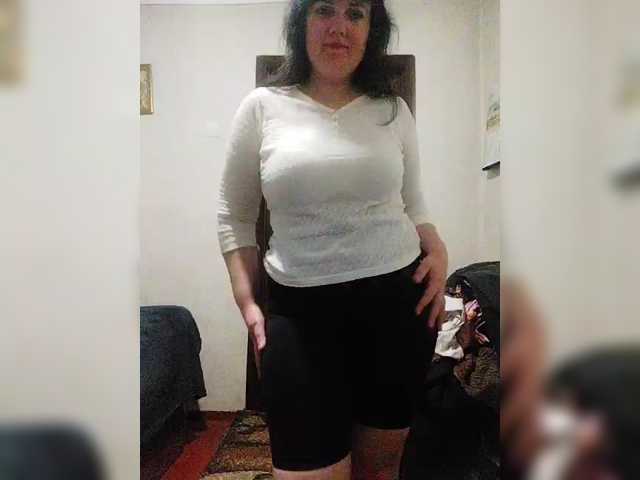 PolyarnayaYagoda82 live cam on BongaCams