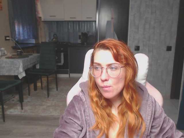 Regimasmile's BongaCams show and profile