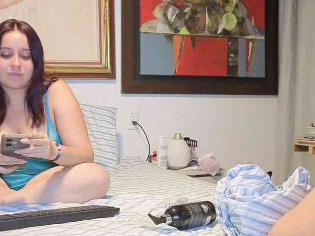 AngelaMax1 webcam