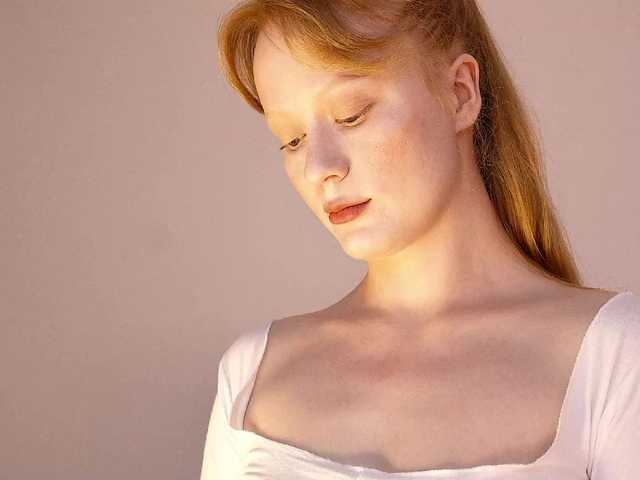 CuteShine live webcam show