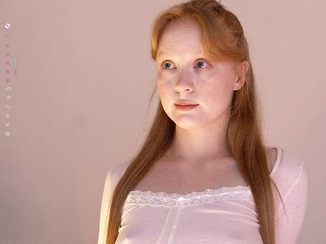 CuteShine live cam on BongaCams