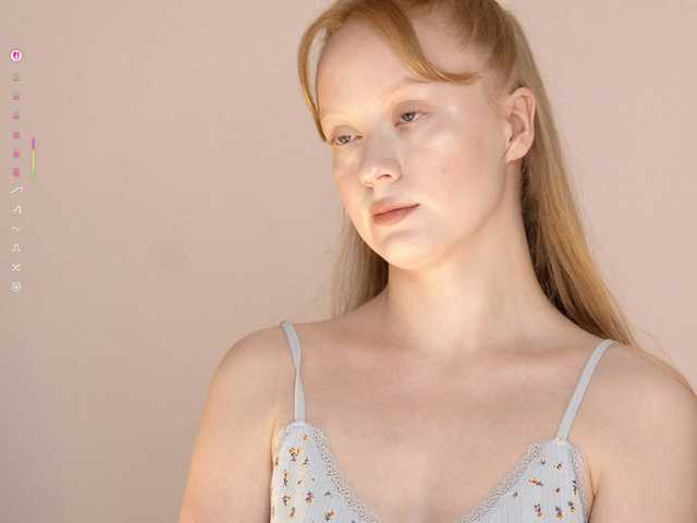CuteShine live cam on BongaCams