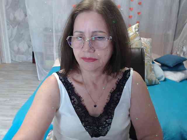 OlgaLikesport live female cam on bongacams