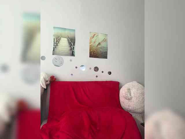 Rozamoor's cam show statistics and live stream