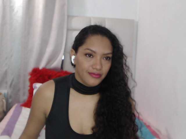 KarlieK's BongaCams show and profile