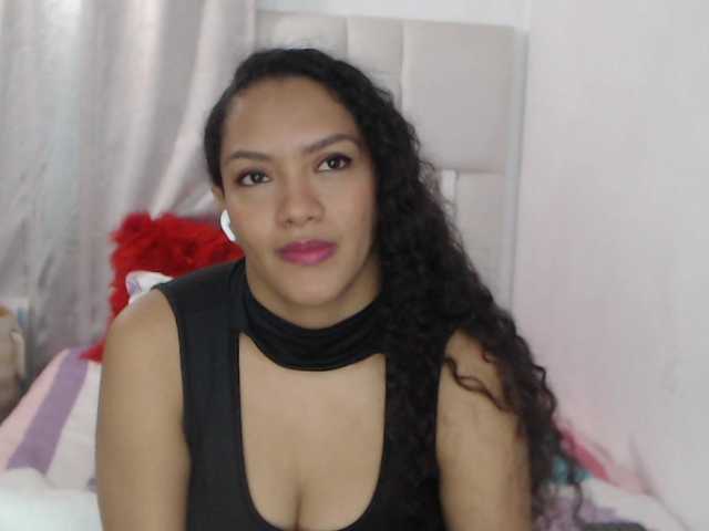 KarlieK's BongaCams show and profile