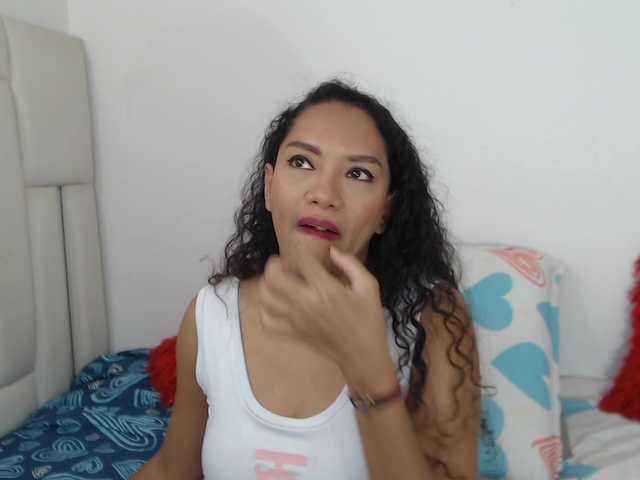 KarlieK live cam on BongaCams