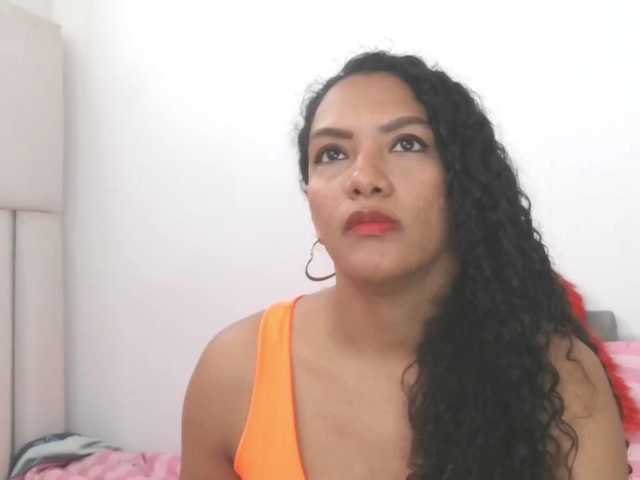 KarlieK — live female cam