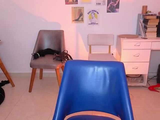 venusjade live cam on BongaCams