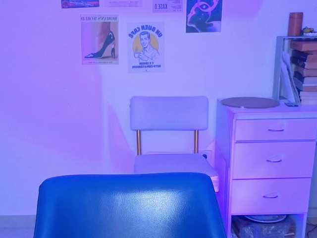 venusjade live cam on BongaCams